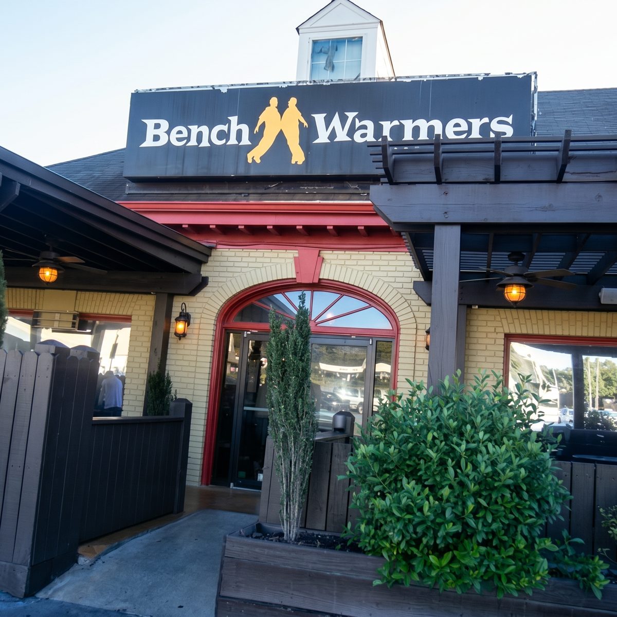Welcome to Bench Warmers Sports Grill – Clairmont