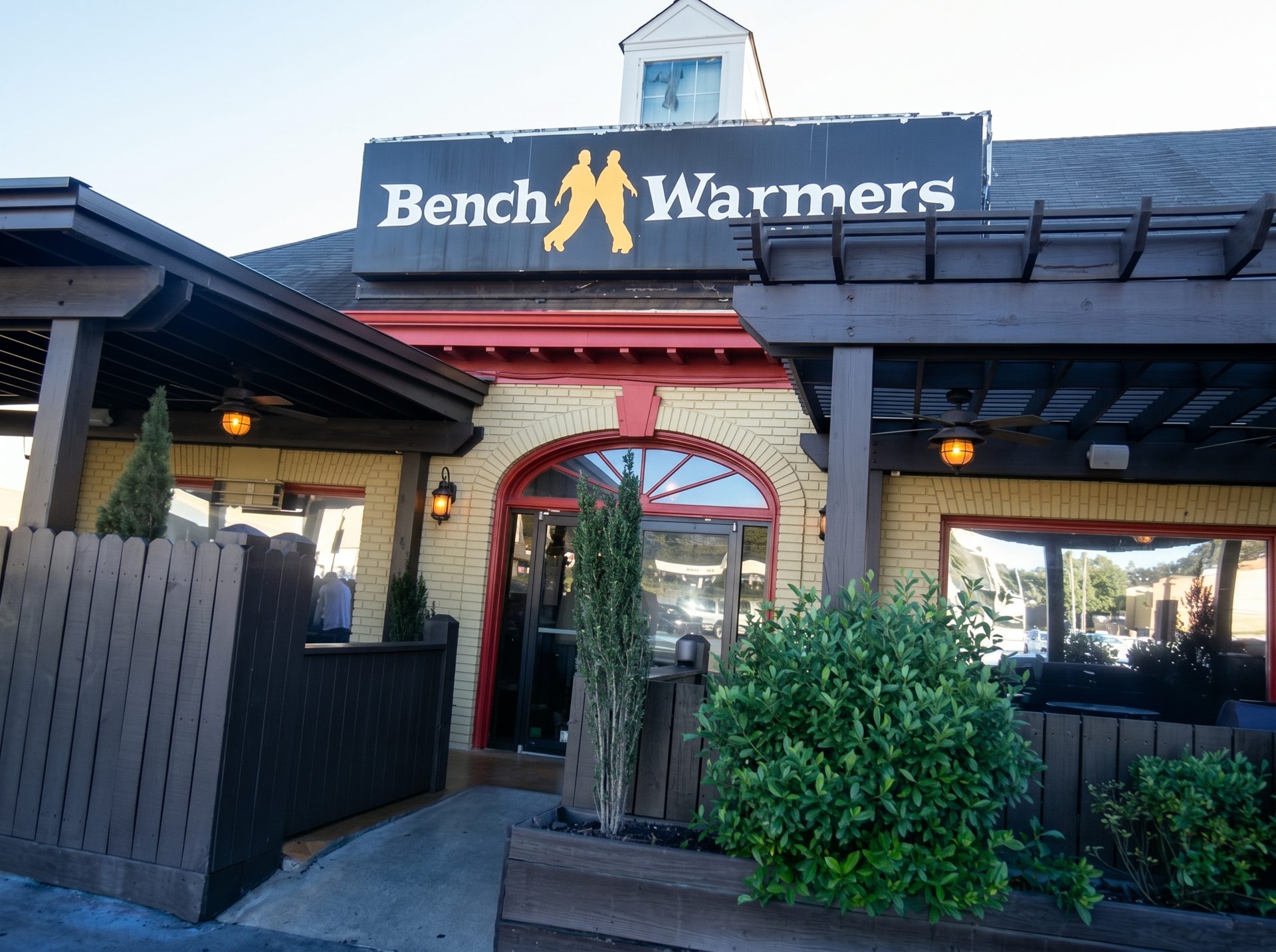 Welcome to Bench Warmers Sports Grill – Clairmont