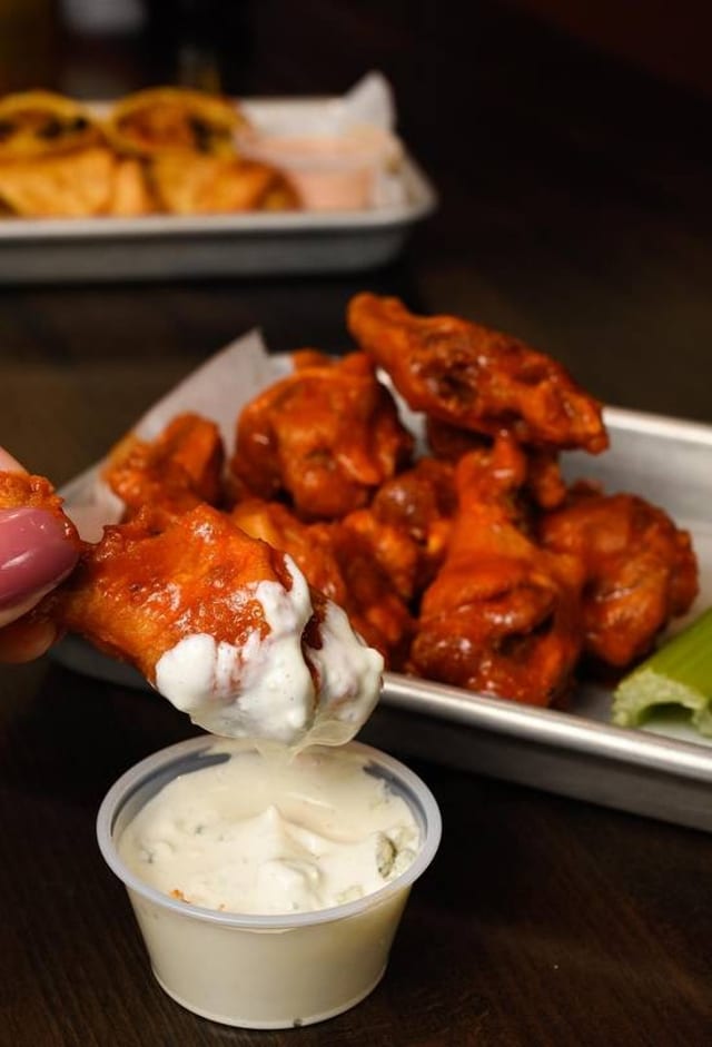 10 Boneless Wings.